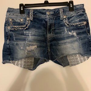 Miss Me Standard Easy Short